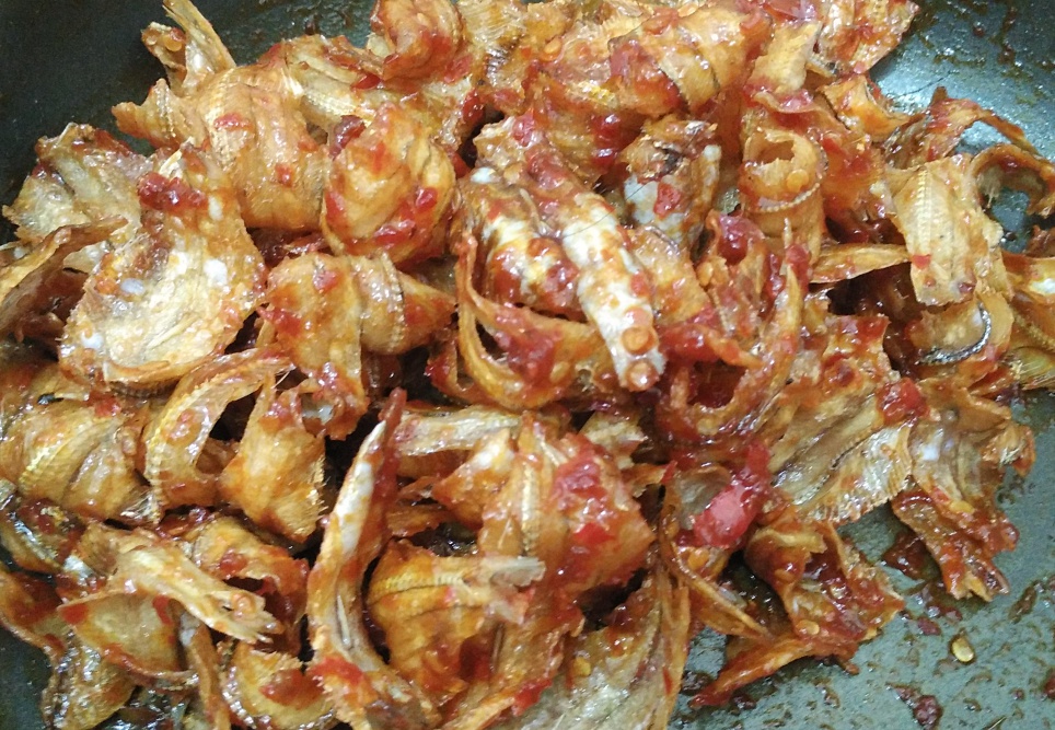ikan-asin-balado