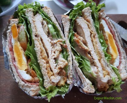 triple_sandwich_smoked_beef_chicken_crispy
